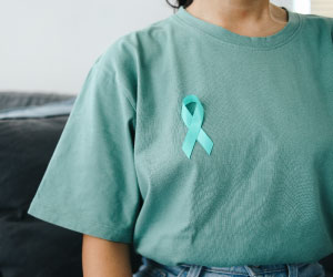 Рак шийки матки: причини, симптоми, лікування